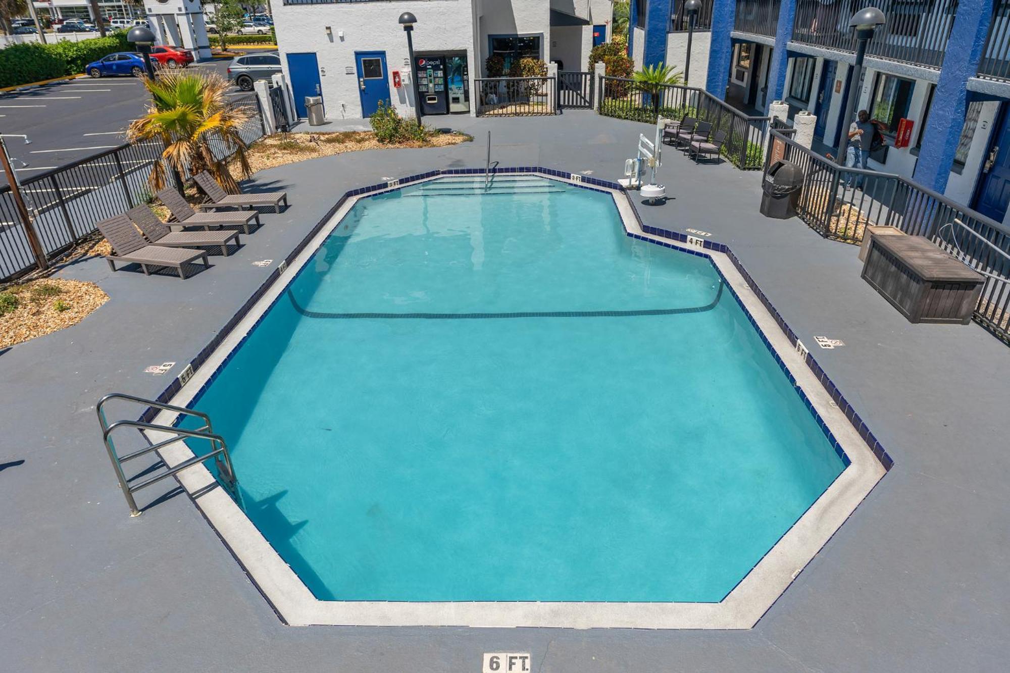 Baymont By Wyndham Orlando East Hotell Alafaya Eksteriør bilde