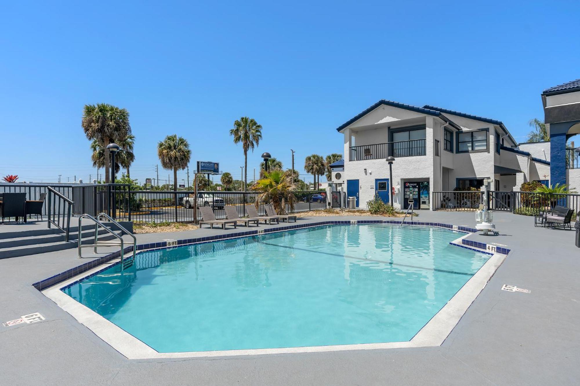 Baymont By Wyndham Orlando East Hotell Alafaya Eksteriør bilde