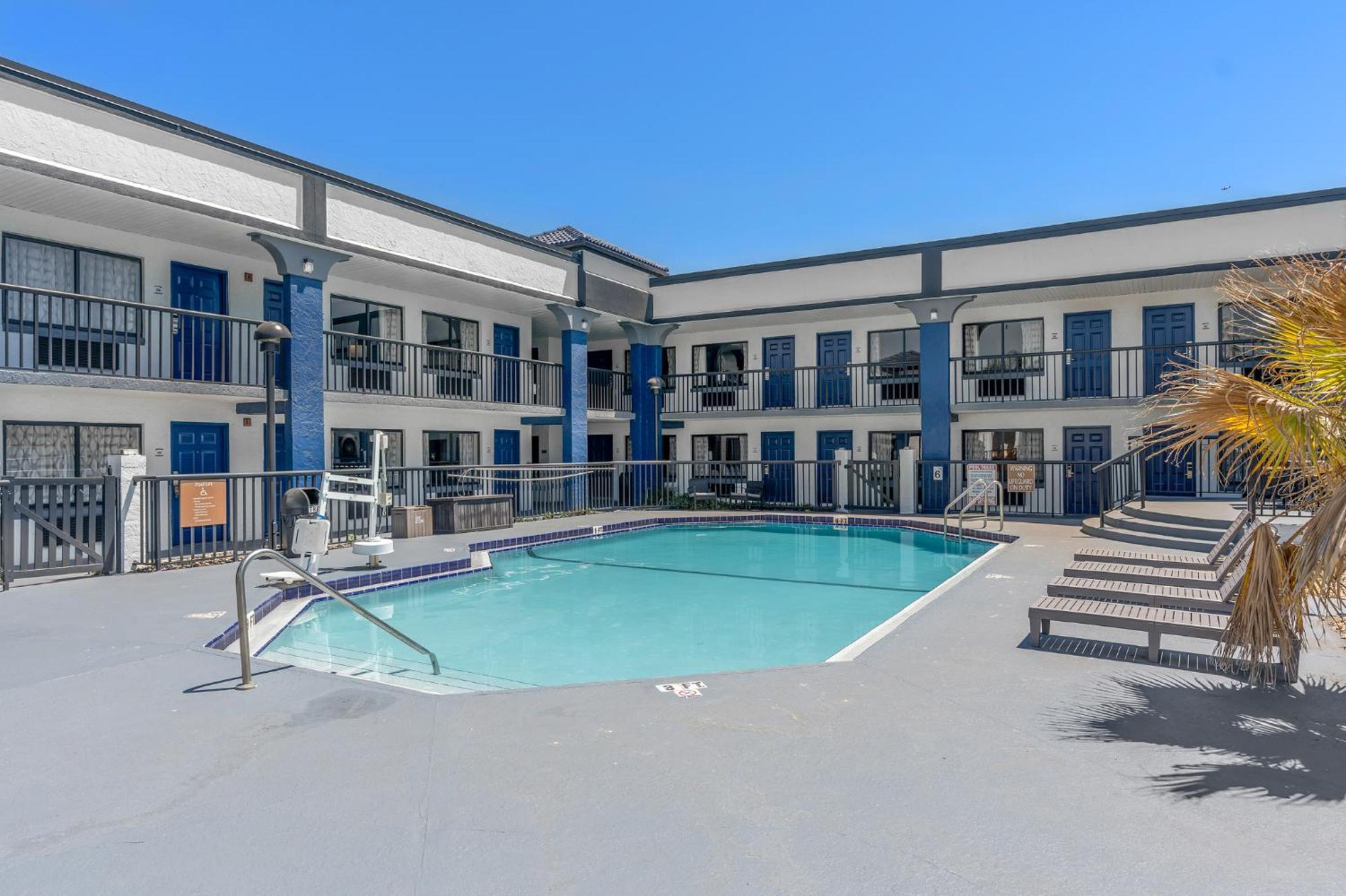 Baymont By Wyndham Orlando East Hotell Alafaya Eksteriør bilde