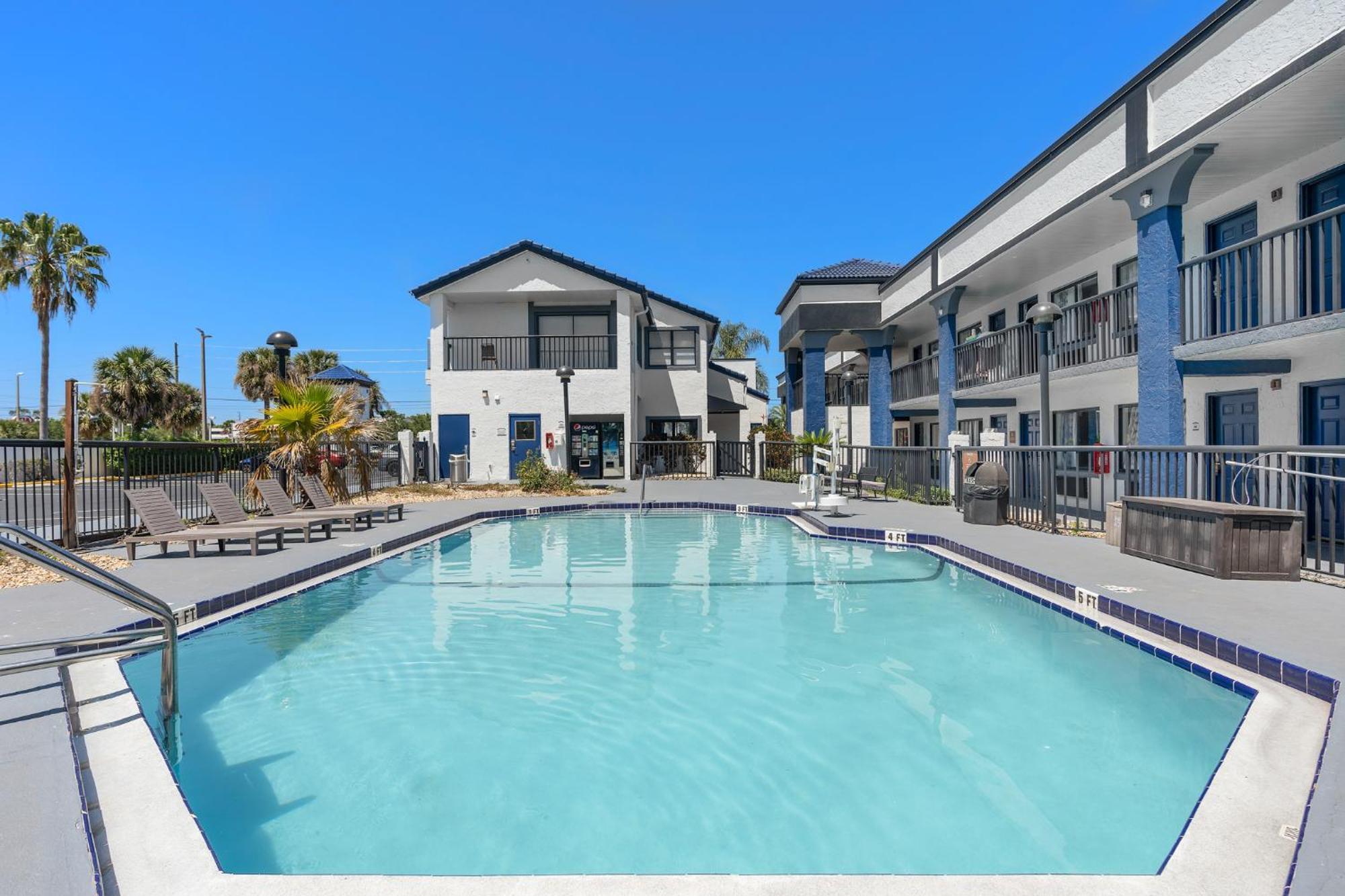 Baymont By Wyndham Orlando East Hotell Alafaya Eksteriør bilde