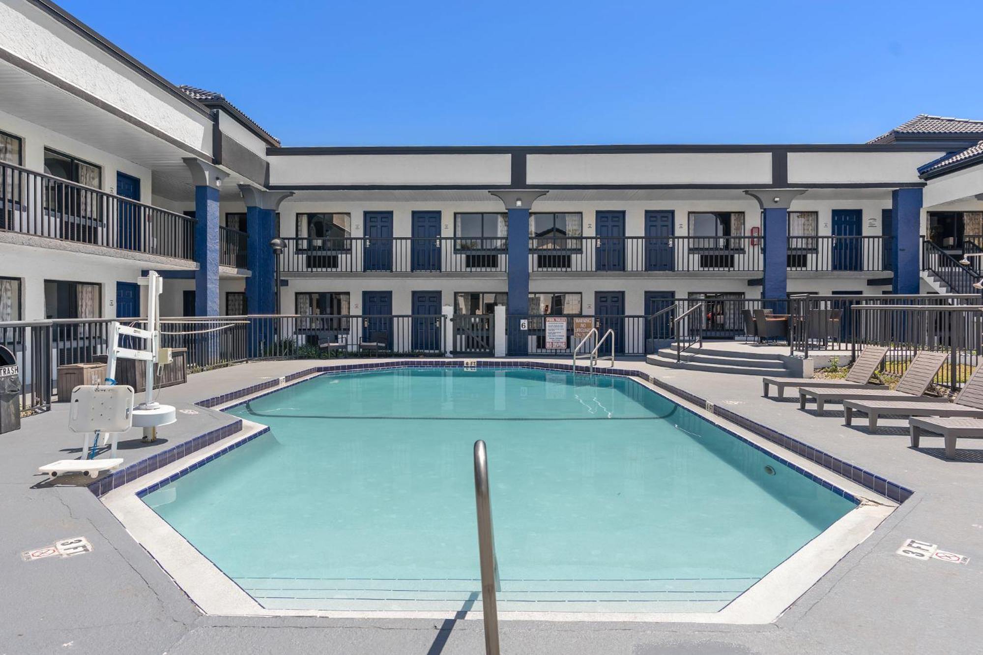 Baymont By Wyndham Orlando East Hotell Alafaya Eksteriør bilde