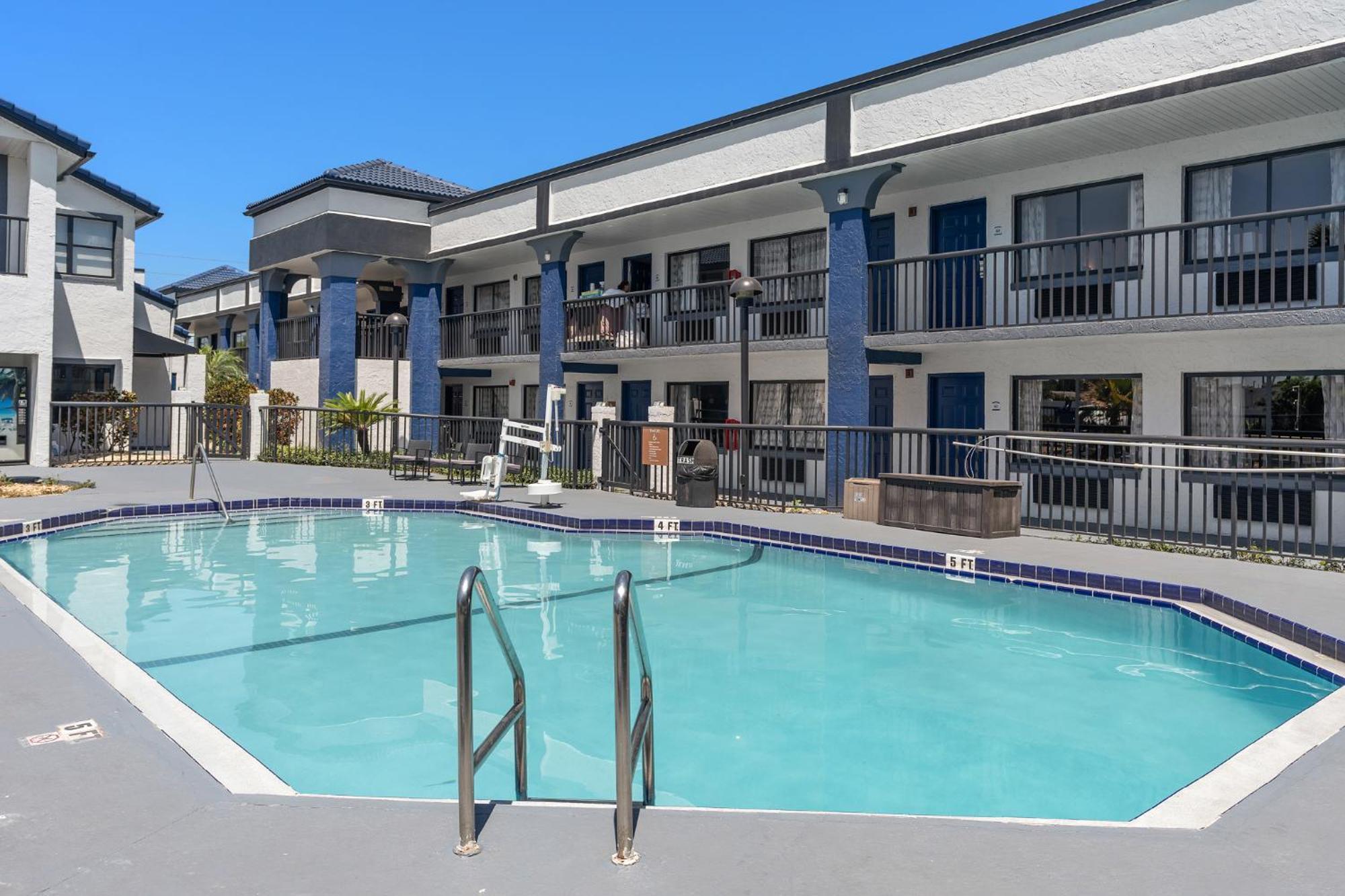 Baymont By Wyndham Orlando East Hotell Alafaya Eksteriør bilde